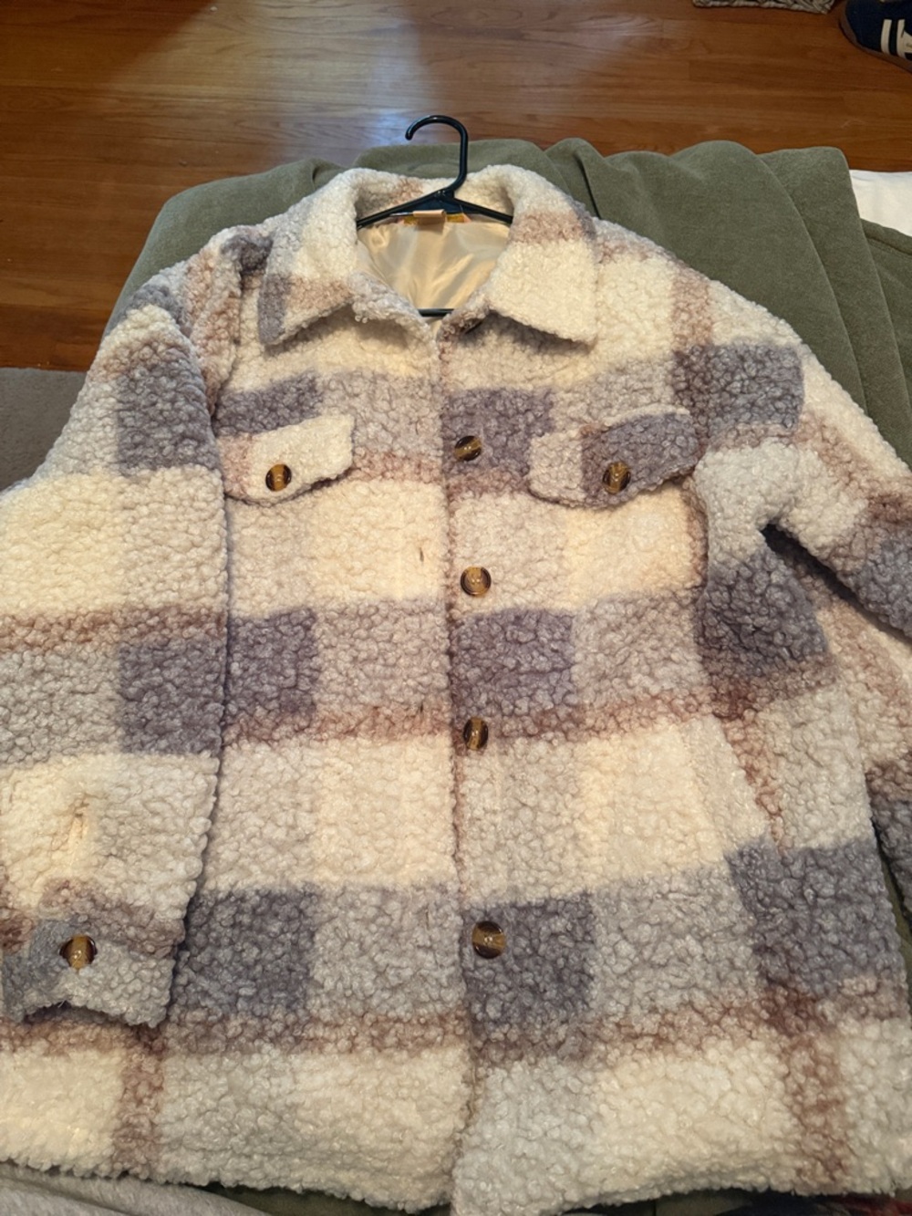 Expressions Plush Sherpa Jacket in Cream & Taupe